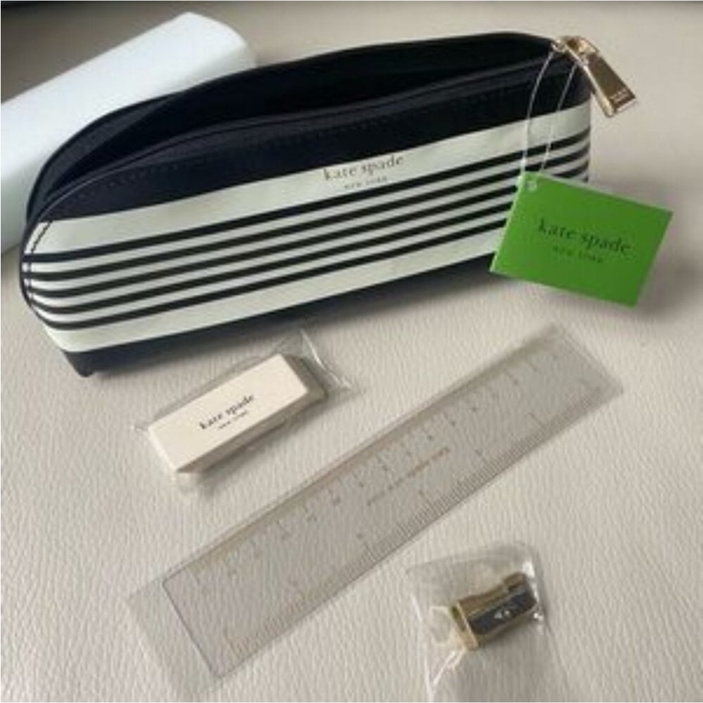 Kate Spade 🆕️ 4 Pc Stripes Pouch (Includes Pouch, Sharpener, Eraser, Ruler) - Picture 1 of 2